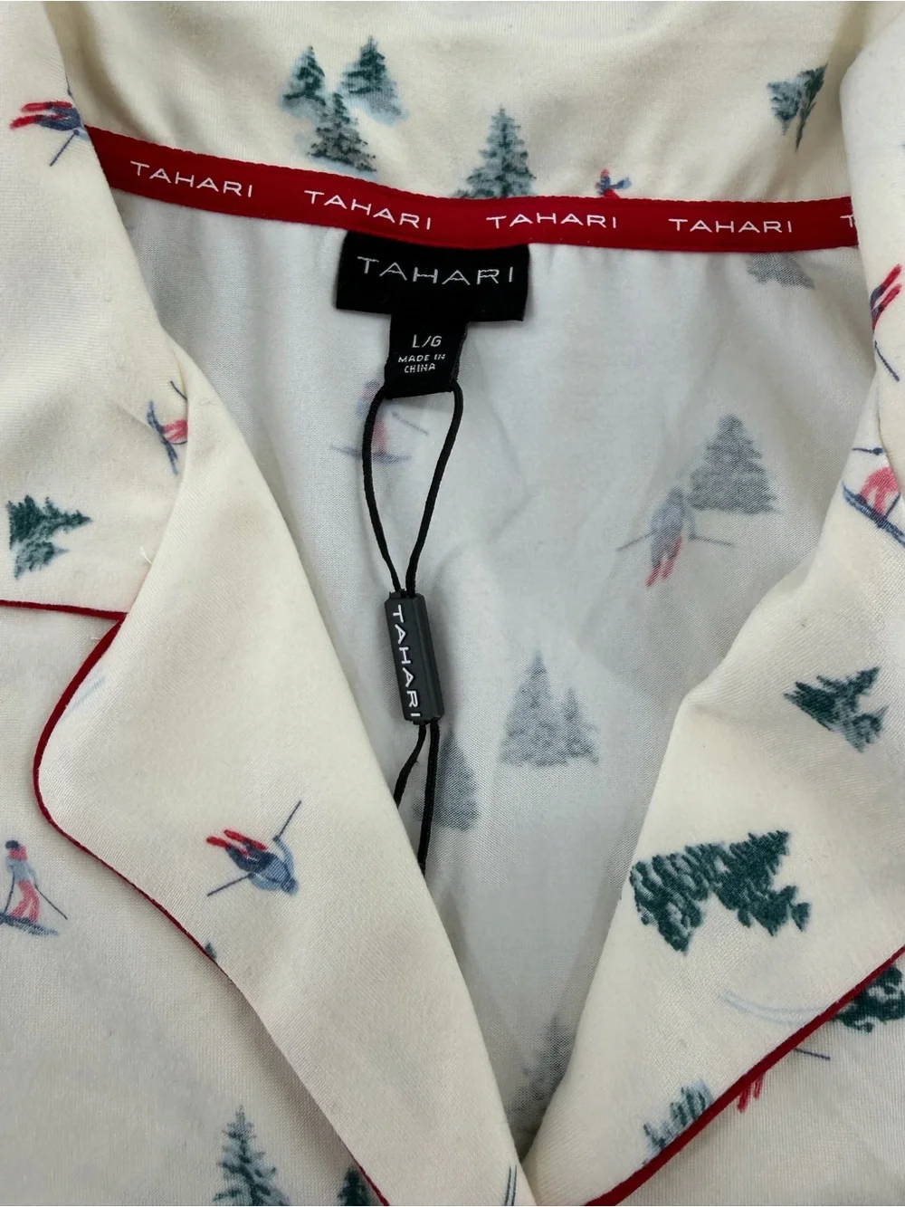 TAHARI Winter Ski Print Pajama Set Long Sleeve Top & Pants Light Weight Size LG